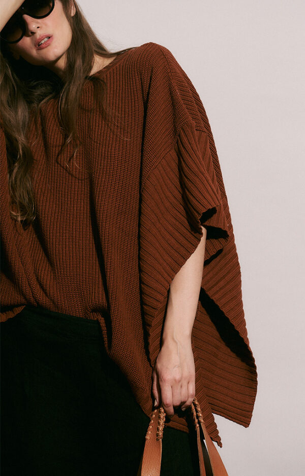 Poncho Carrie - Imagen 4