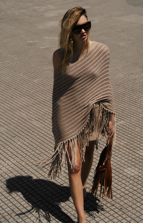 Poncho Sofia