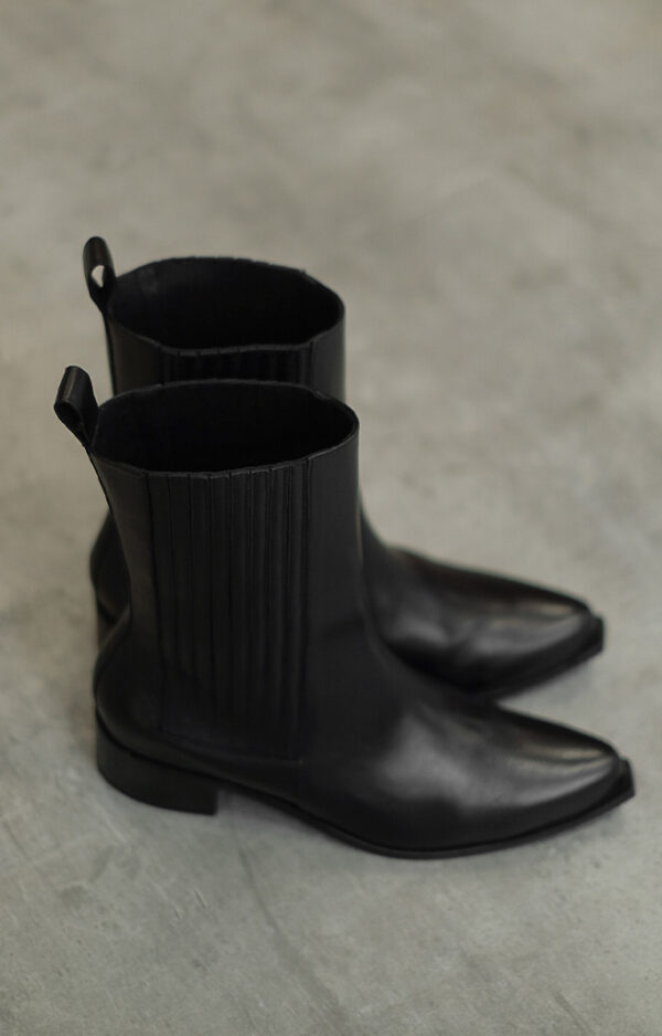 Bota Charles