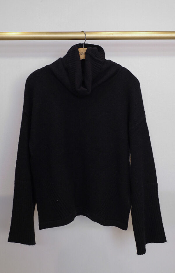 Polera Raw